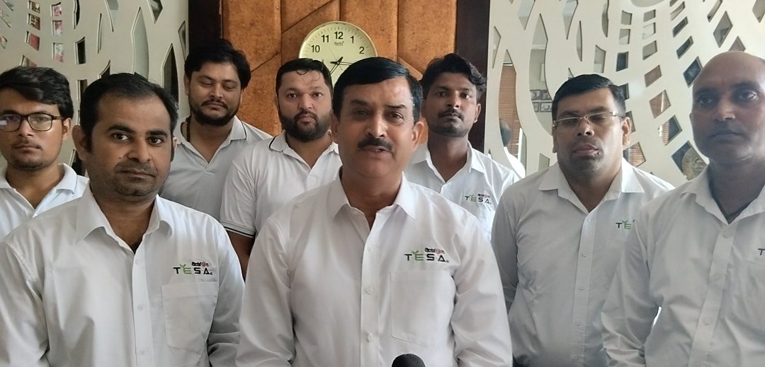 बड़ी खबर….कारपेंटरों के सम्मान में मेगा मीट का आयोजन, नई तकनीकों की दी जानकारी….