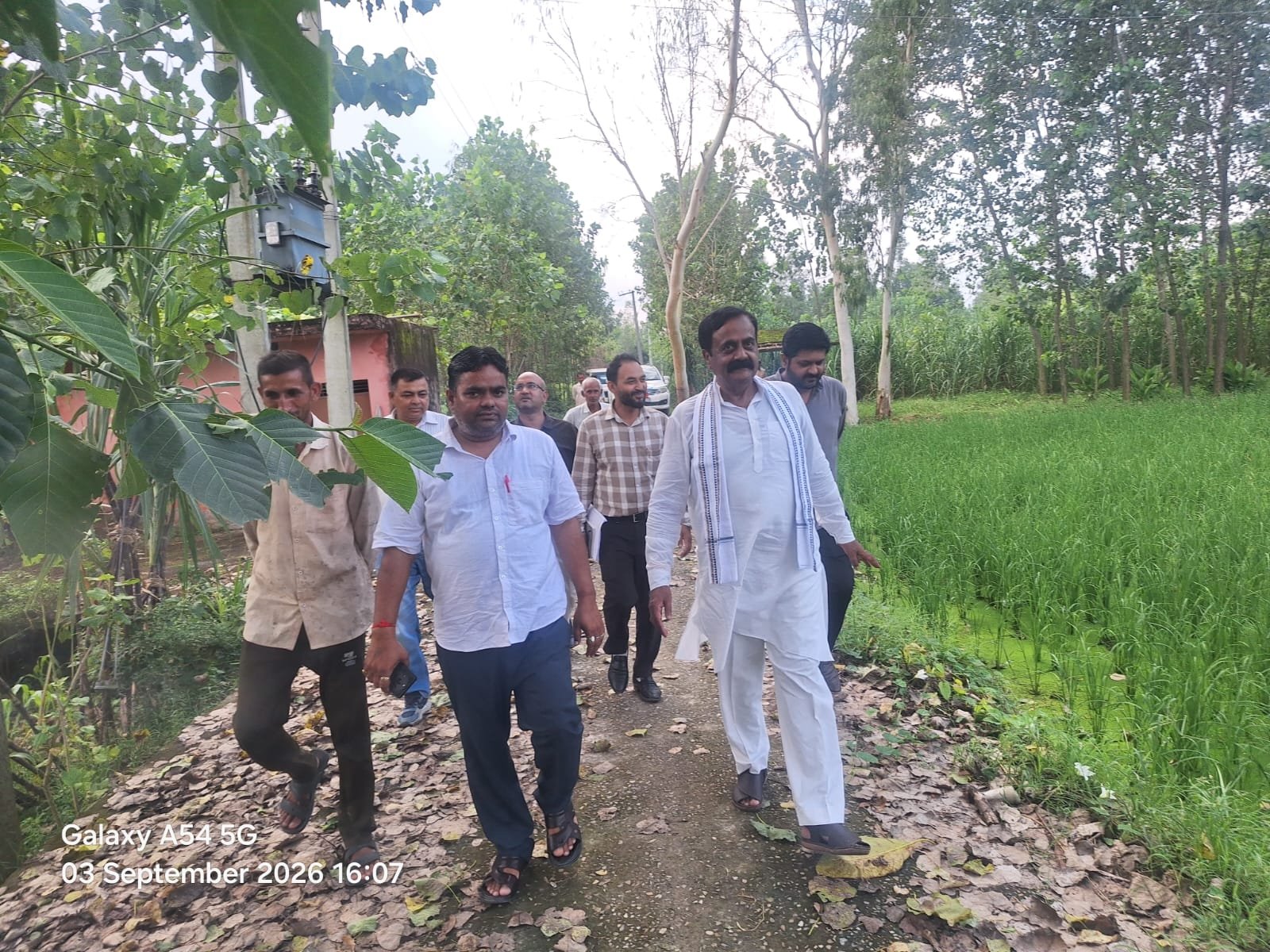 बड़ी खबर……..आपदा प्रभावित गांवों में पहुंचे राज्य मंत्री आदेश सैनी, लिया हालात का जायजा……