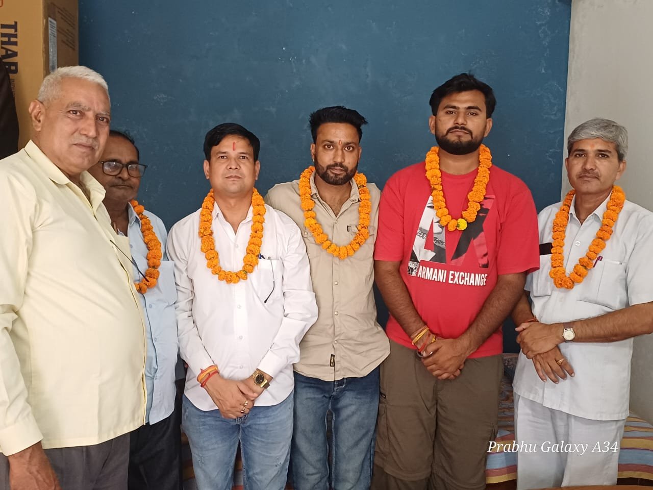 उत्तराखंड कांग्रेस प्रदेश सचिव डॉ संजय सैनी नें नवनियुक्त ब्लॉक कांग्रेस कमेटी ओबीसी विभाग ब्लॉक अध्यक्ष भगवानपुर अमन सैनी का किया फूलमालाओ से स्वागत l